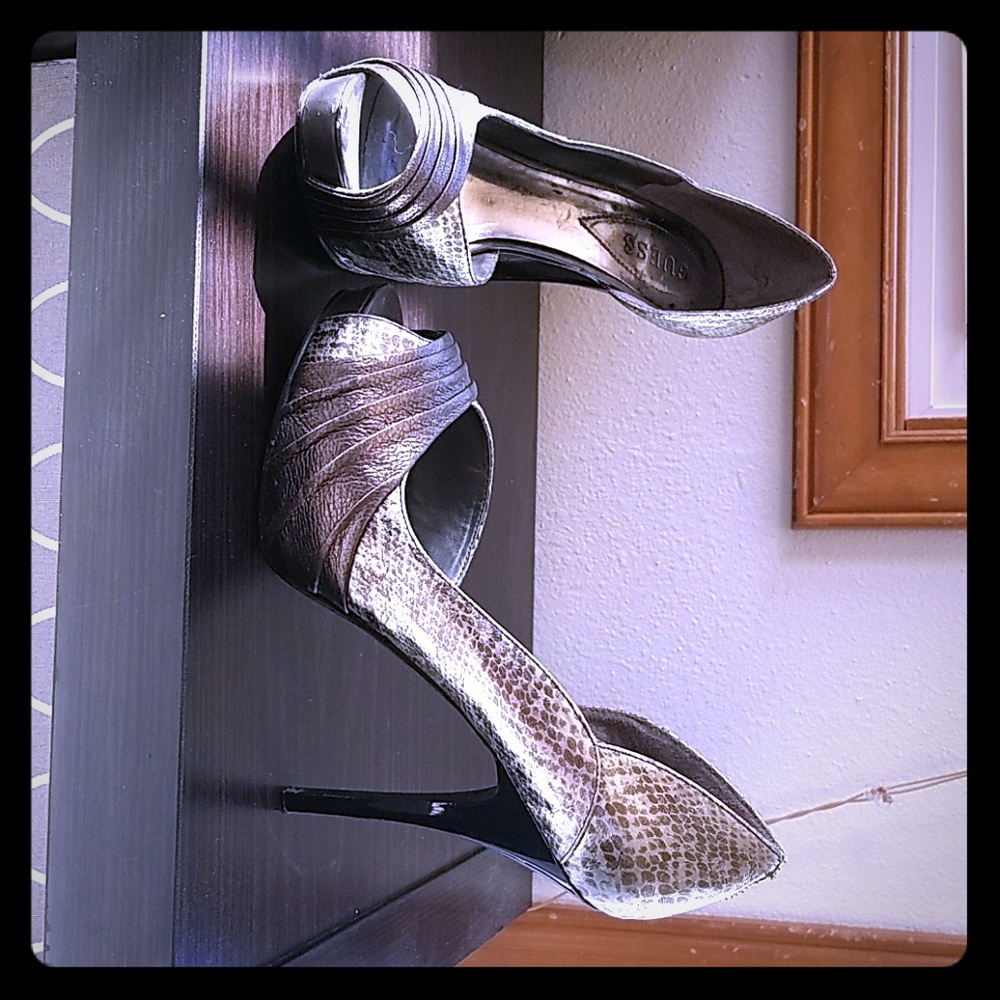 Guess heels